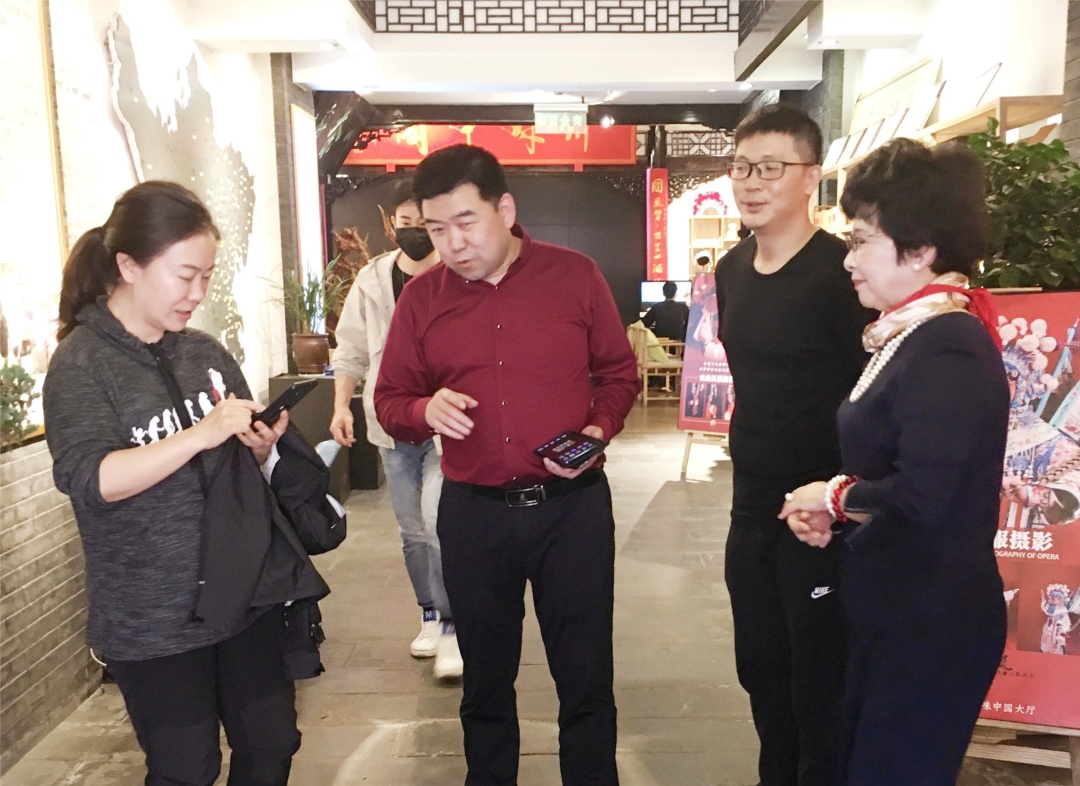 大邑县委副书记、县长连华到省协会考察(图2)